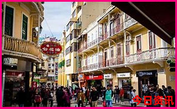 七月底八月初适合旅游的地方